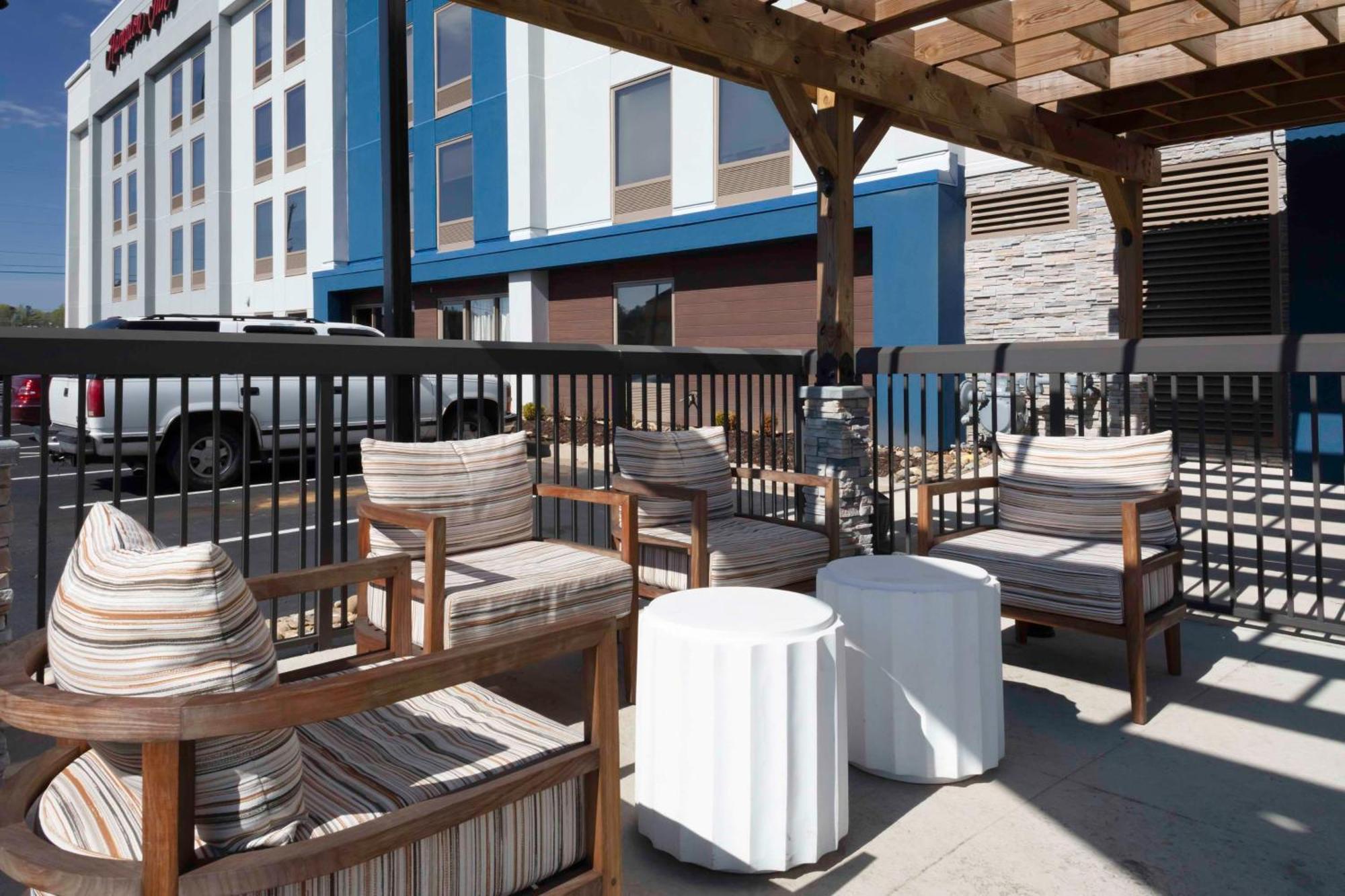 Hampton Inn קוניירס מראה חיצוני תמונה