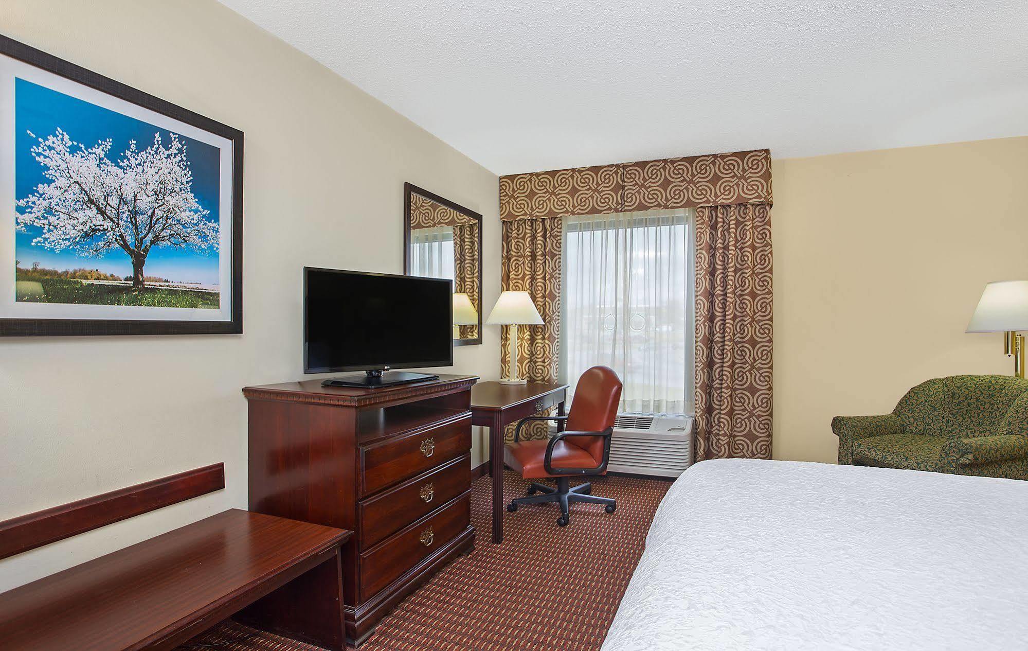Hampton Inn קוניירס מראה חיצוני תמונה